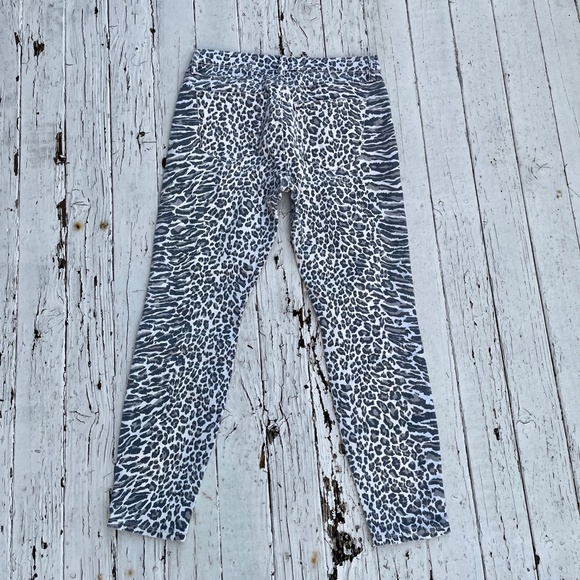 Current/Elliott Jeans Womens 28 Leopard Print Cropped Gray & White - Picture 4 of 6